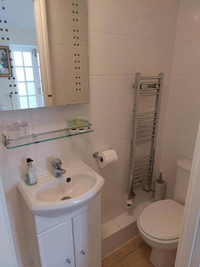 The Black Horse Bed & Breakfast Canterbury
